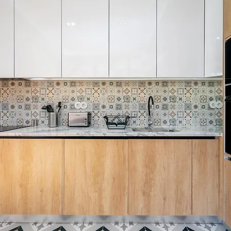 Apartament Whome | Great Location & Large Family W/patio *